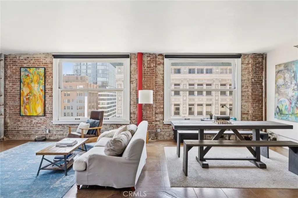 215 W 7th Street 1108