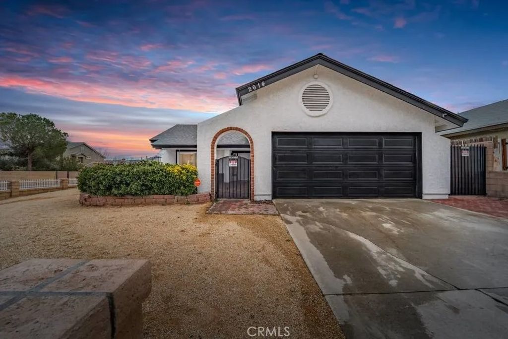 Photo of 2614 Joshua Hills Drive, Palmdale, CA 93550 (MLS # SR26111972)