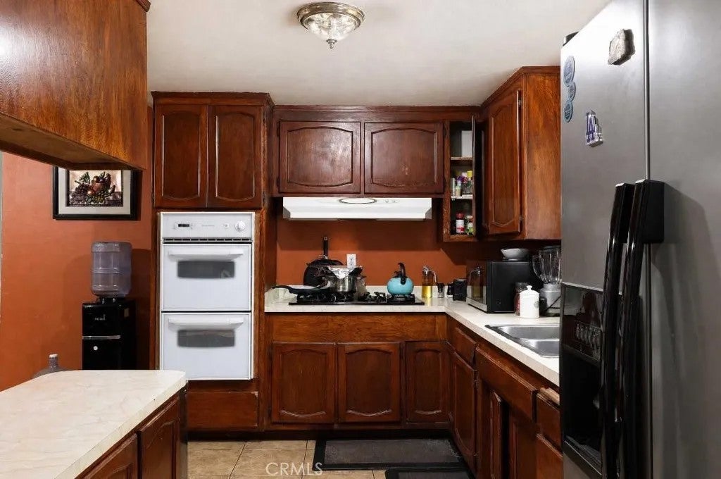 2813 W Brook