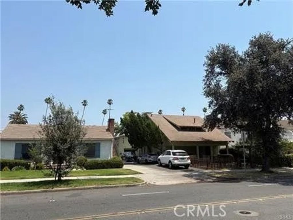 Photo of 92 N Allen Avenue, Pasadena, CA 91106 (MLS # AR26011394)