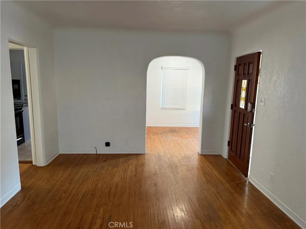 1654 N Marine