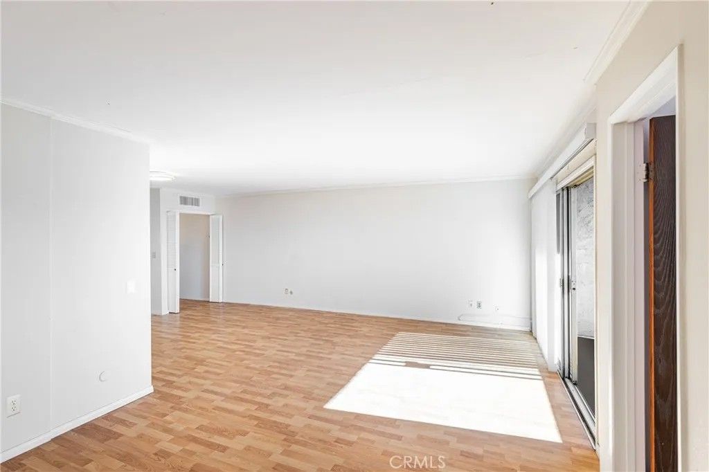 Photo of 310 N Jackson St #326, Glendale, CA 91206 (MLS # GD25276645)