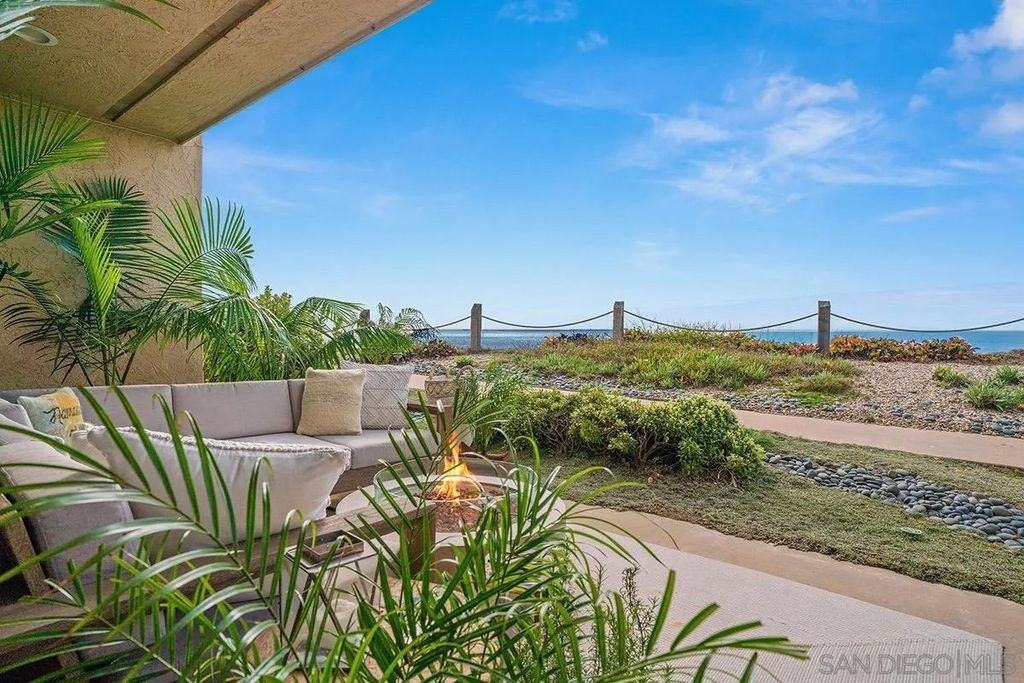 Photo of 435 S Sierra Ave #114, Solana Beach, CA 92075 (MLS # 250039122)