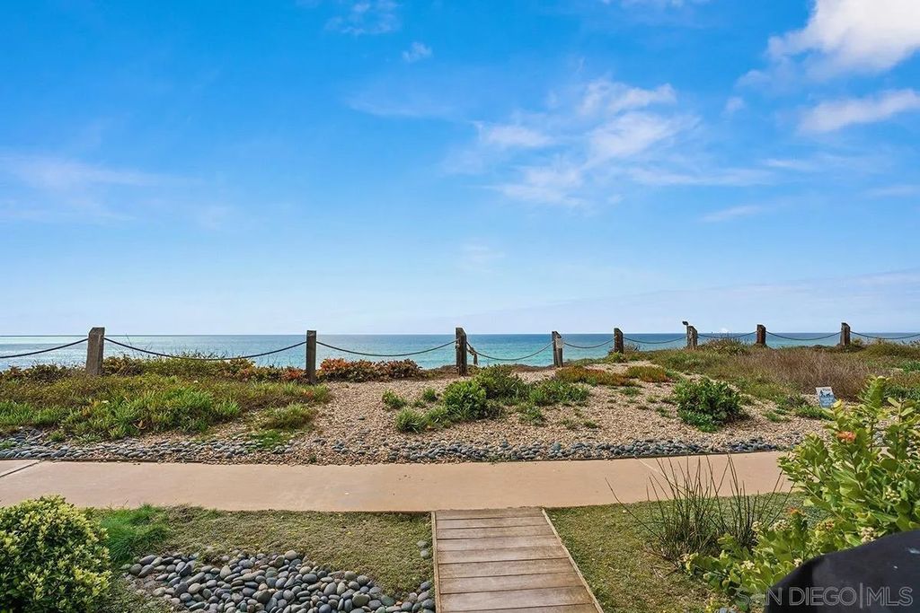 Photo of 435 S Sierra Ave #114, Solana Beach, CA 92075 (MLS # 250039122)