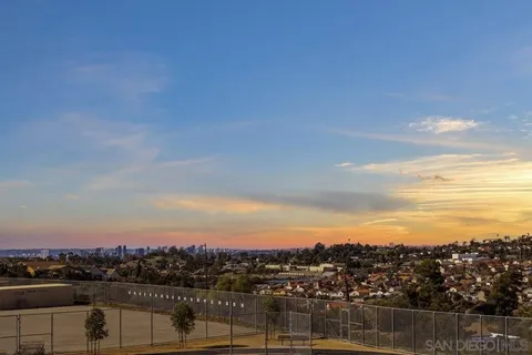 286 Ridgecrest Dr, San Diego, CA 92114 - #: 250045235