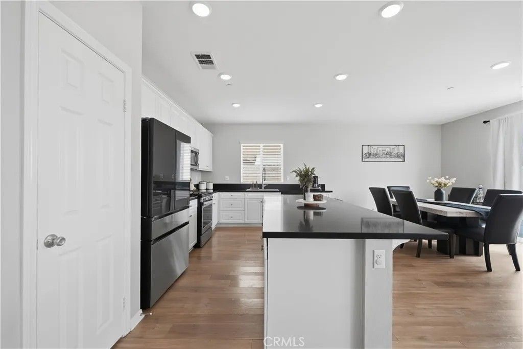 Photo of 581 Pooish, San Jacinto, CA 92582 (MLS # SW26072931)