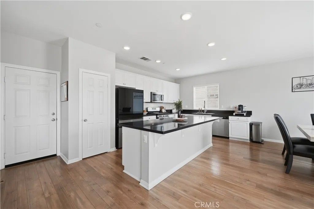 Photo of 581 Pooish, San Jacinto, CA 92582 (MLS # SW26072931)