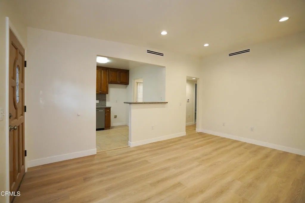 Photo of 1038 Western Avenue #1, Glendale, CA 91201 (MLS # P1-25984)