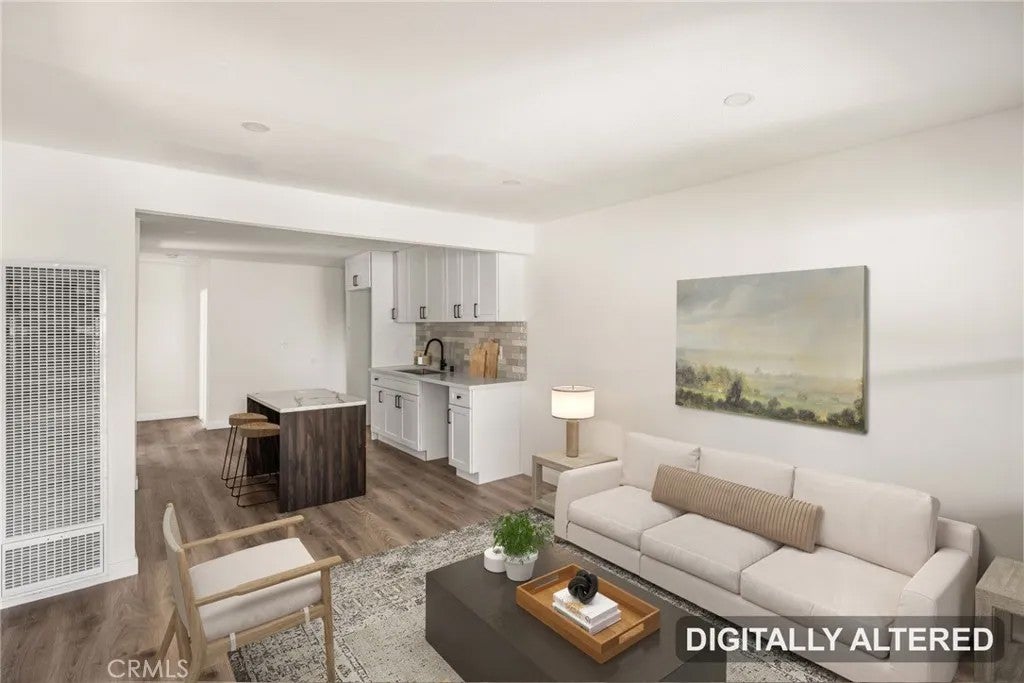 1246 W 123rd