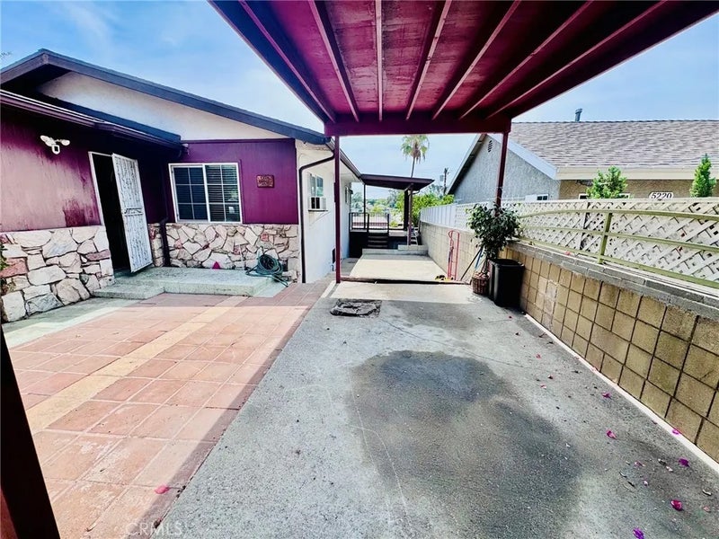 5226 Ithaca