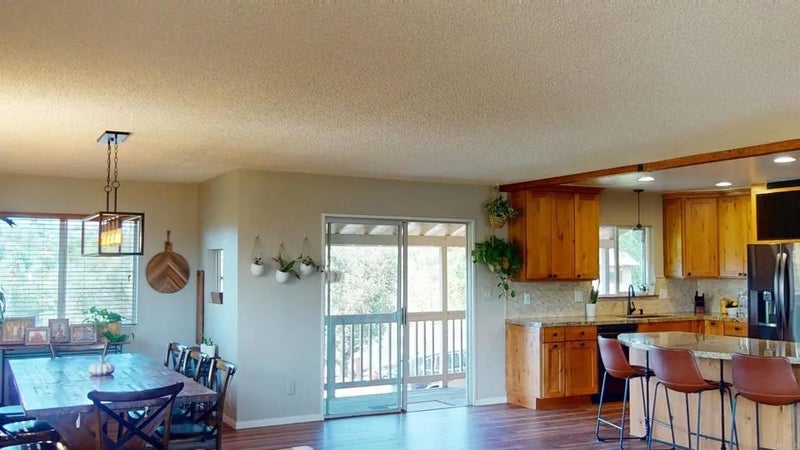 11249 Valle Vista Road