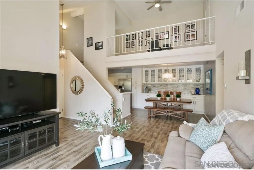 Photo of 12245 Carmel Vista Rd #292, San Diego, CA 92130 (MLS # 260003192)