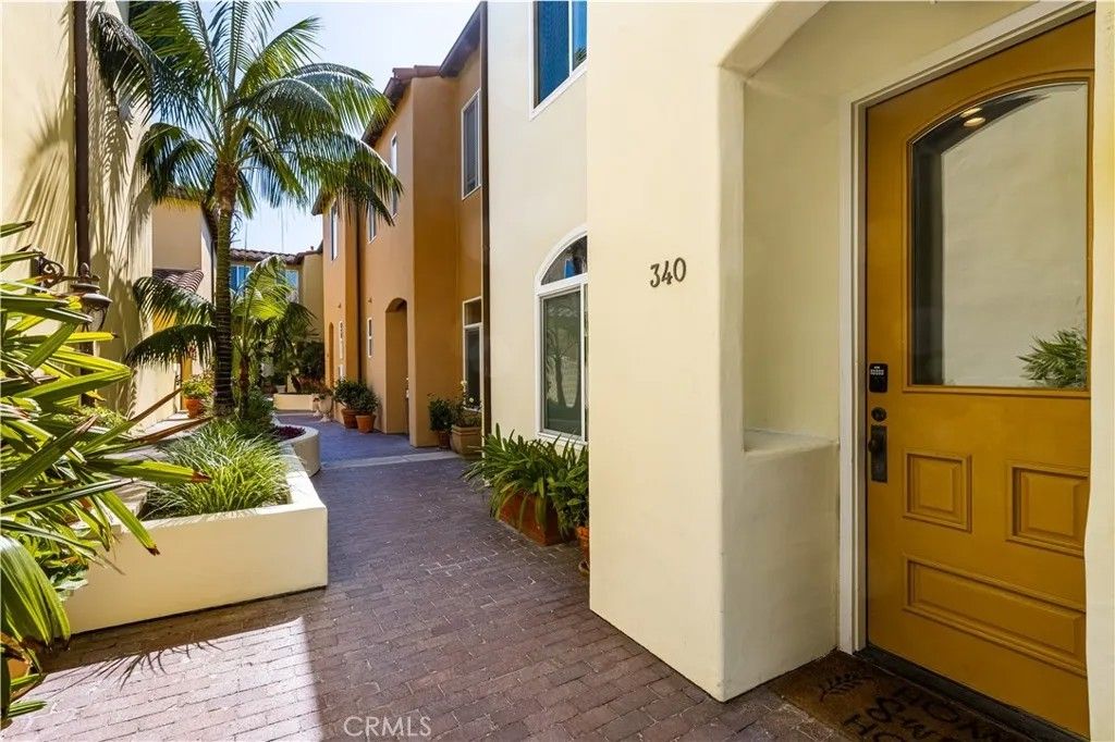 Photo of 340 5th Street, Huntington Beach, CA 92648 (MLS # OC26008798)