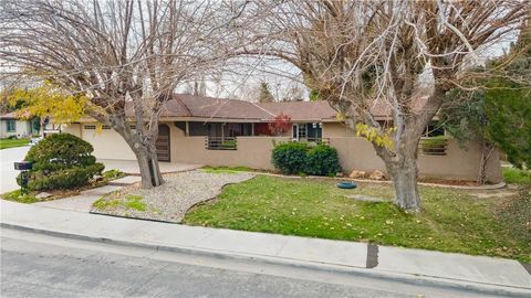 Property photo of 42815 16th place west, lancaster, CA 93534