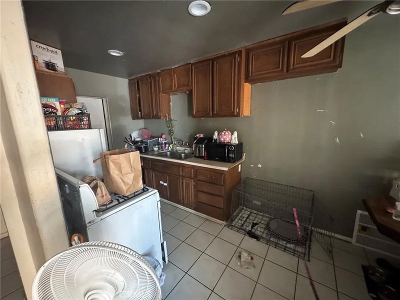 208 E Olive