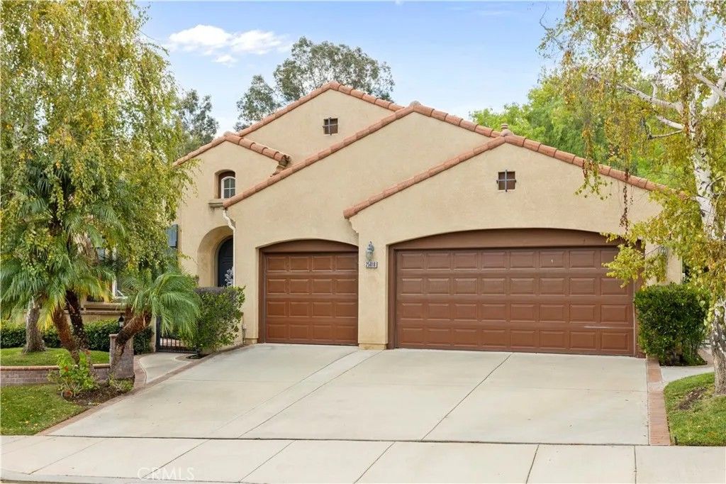 Photo of 25018 Smokewood Way, Stevenson Ranch, CA 91381 (MLS # SR25271602)