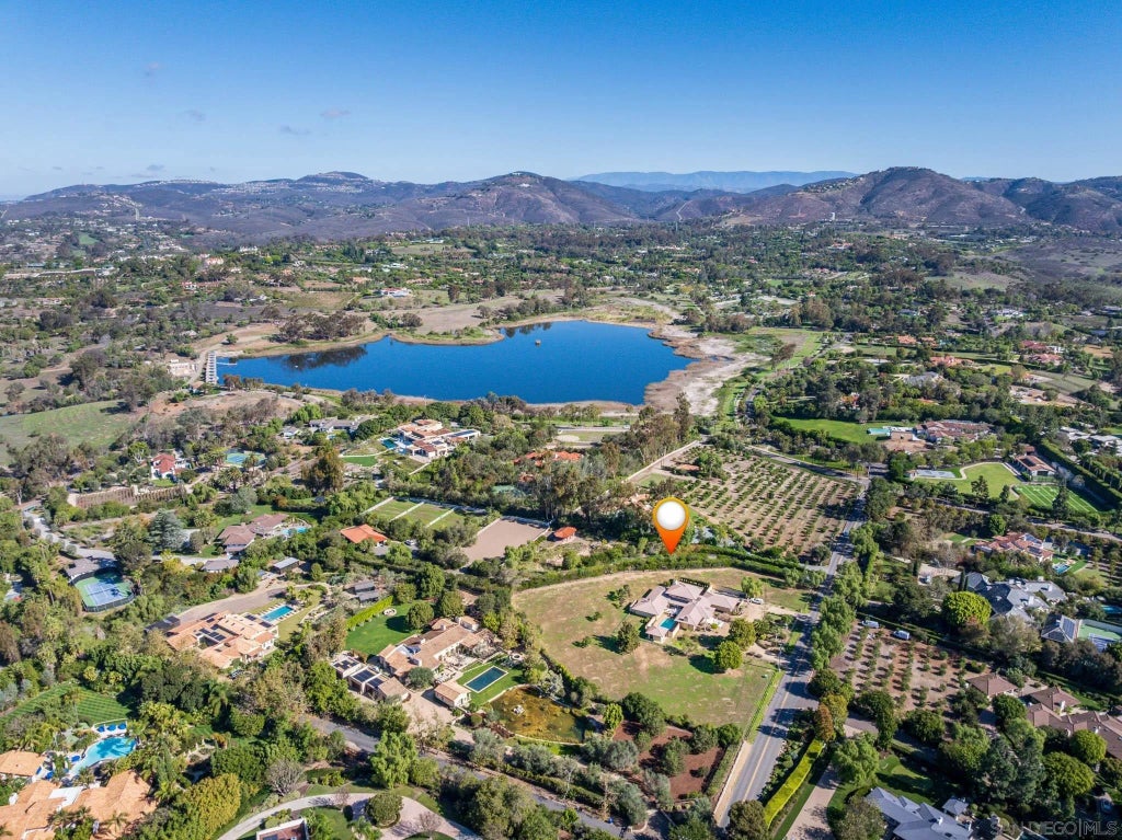 Photo of 6358 Lago Lindo, Rancho Santa Fe, CA 92067 (MLS # 260024164)