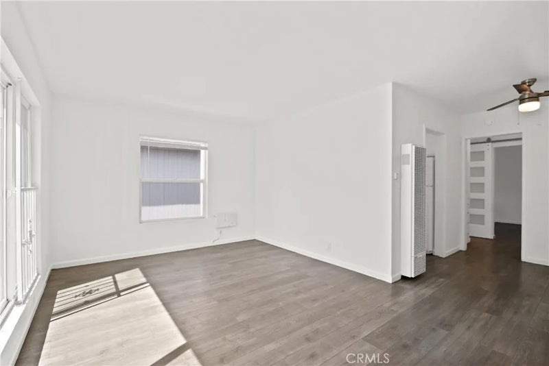 2075 E Broadway