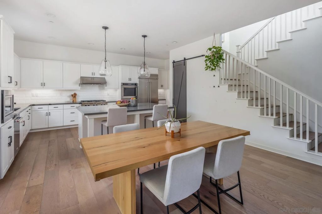 Photo of 1440 Mackinnon Ave, Cardiff By The Sea, CA 92007 (MLS # 250039852)