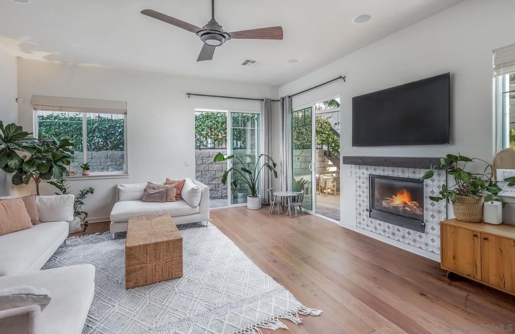 Photo of 1440 Mackinnon Ave, Cardiff By The Sea, CA 92007 (MLS # 250039852)