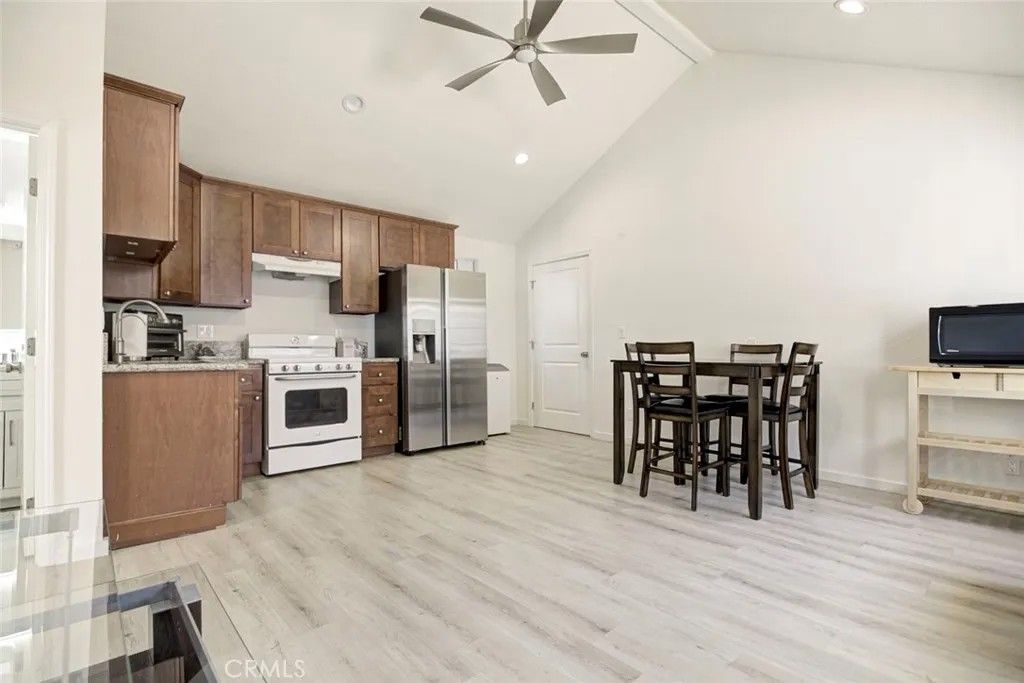 Photo of 1444 Bruce Avenue, Glendale, CA 91202 (MLS # GD26013027)