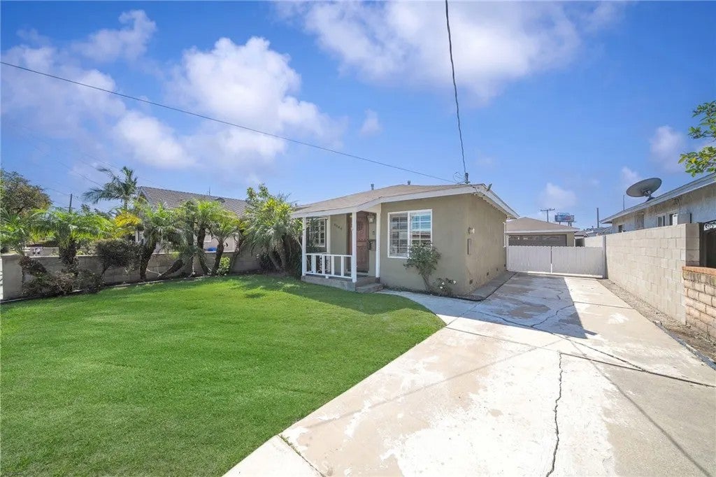 4644 W 154th