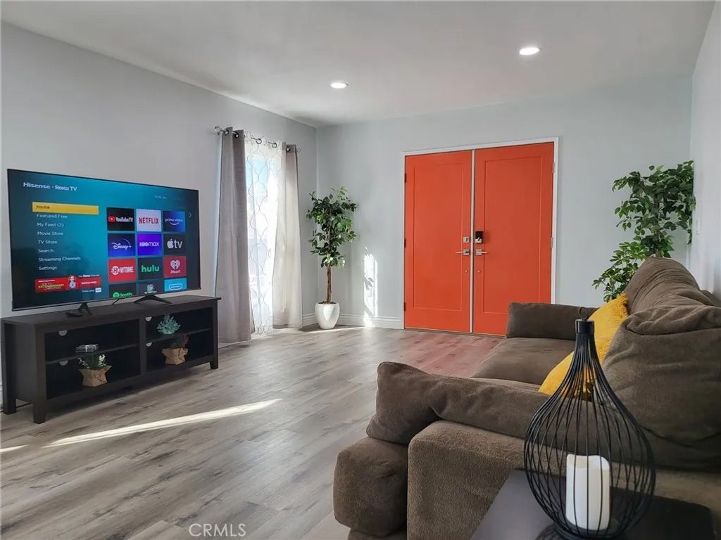 Photo of 510 Short St #B, Inglewood, CA 90302 (MLS # OC26090004)