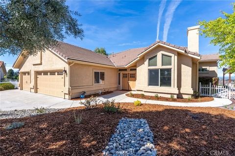 Photo of 2039 Promontory Pl, Paso Robles, CA 93446 (MLS # NS26044878)