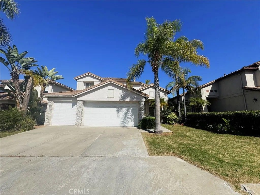 Photo of 1215 Pinehurst Road, Chula Vista, CA 91915 (MLS # CV25238405)