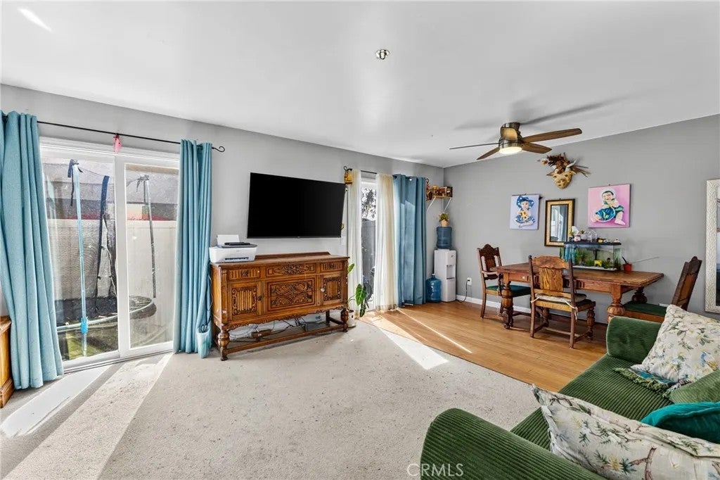 2112 E Vista 20