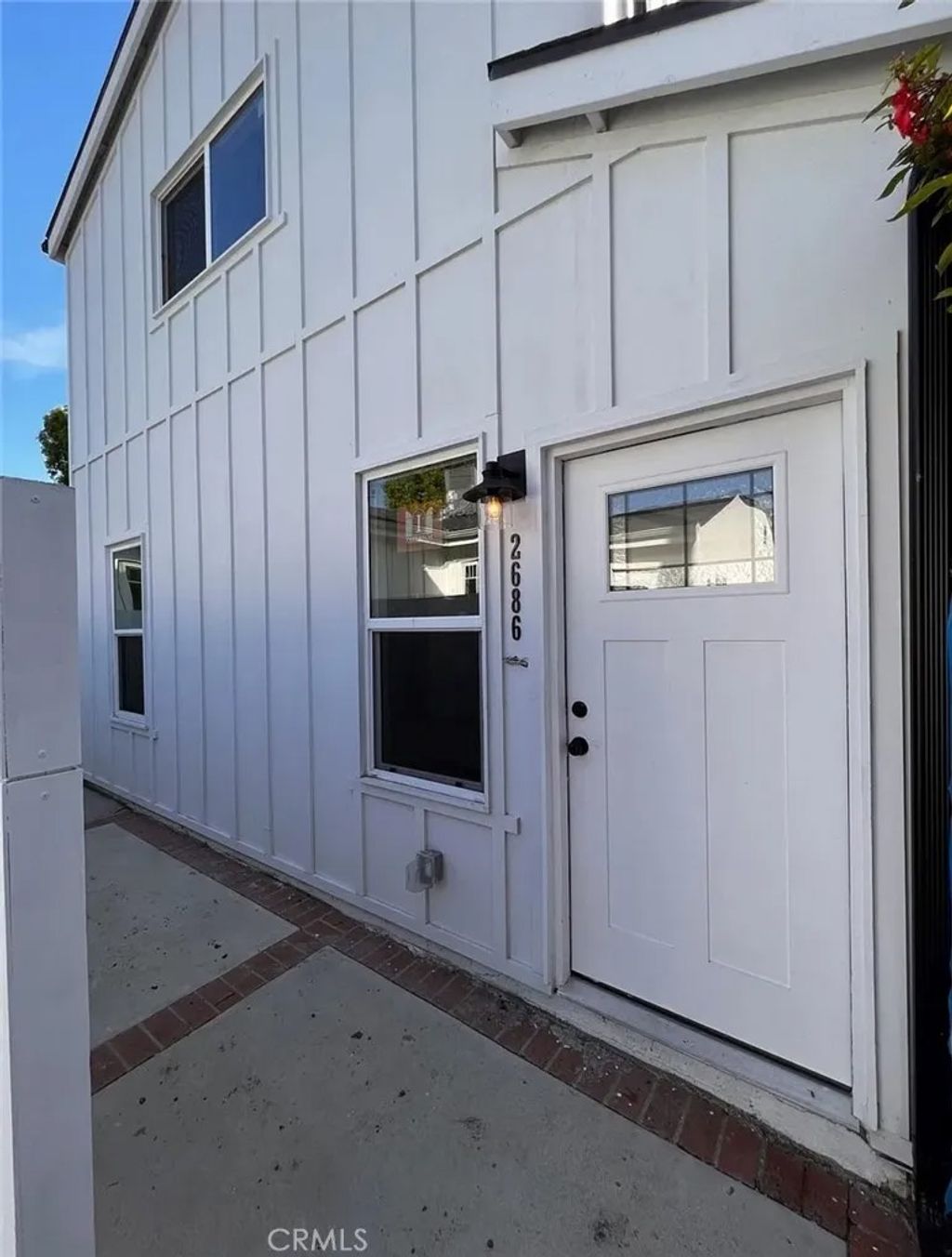 Photo of 2686 Greenfield Ave, Los Angeles, CA 90064 (MLS # SR26067462)