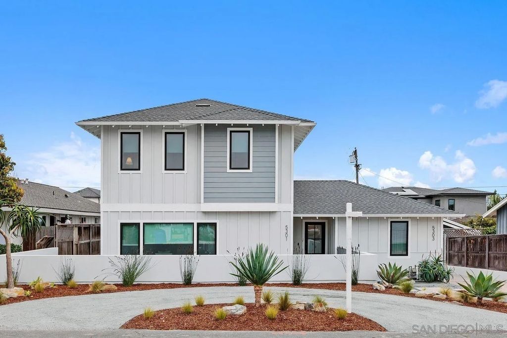 Photo of 5303 Los Robles, Carlsbad, CA 92008 (MLS # 260003471)