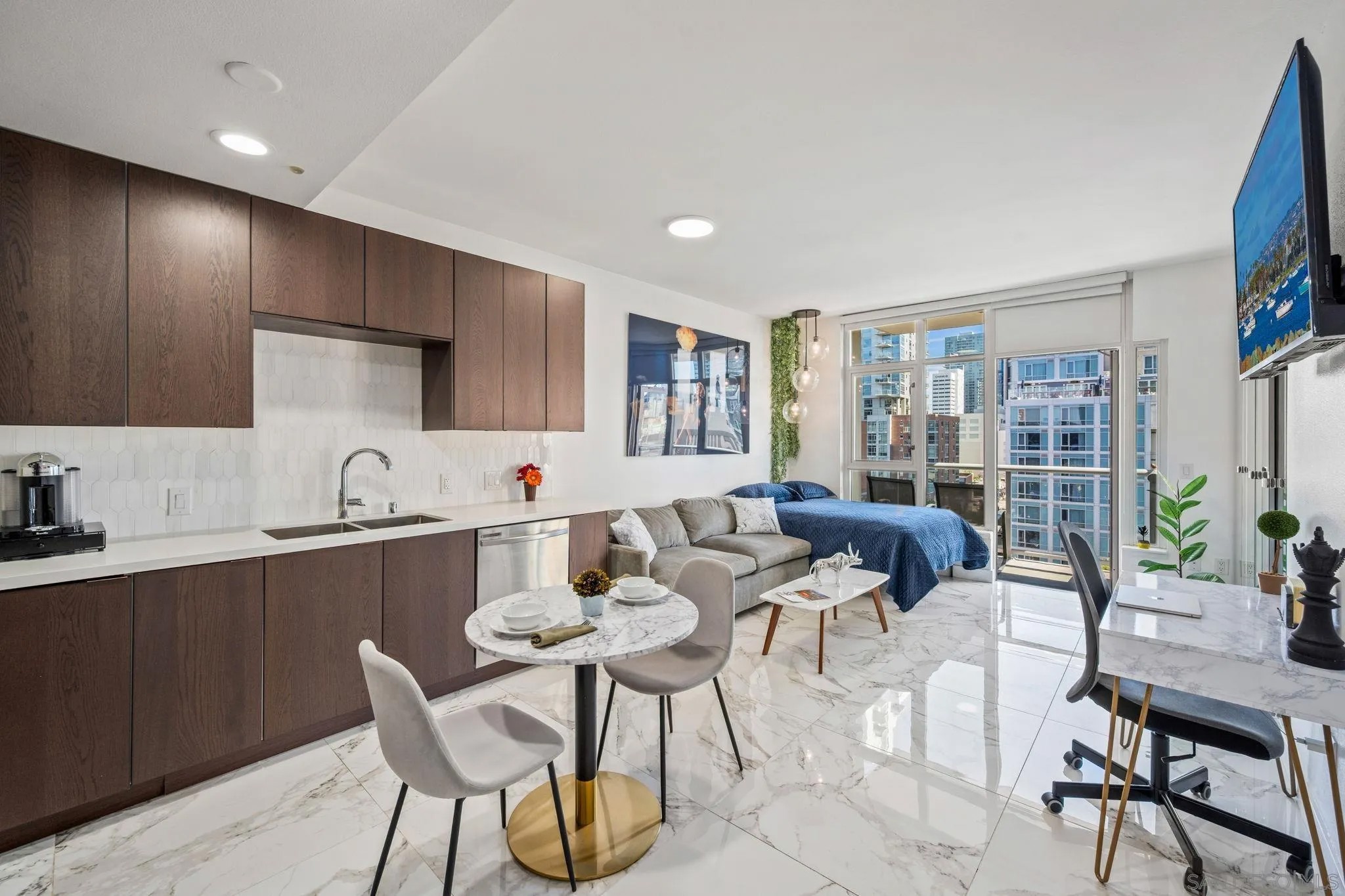 427 9Th Ave 707