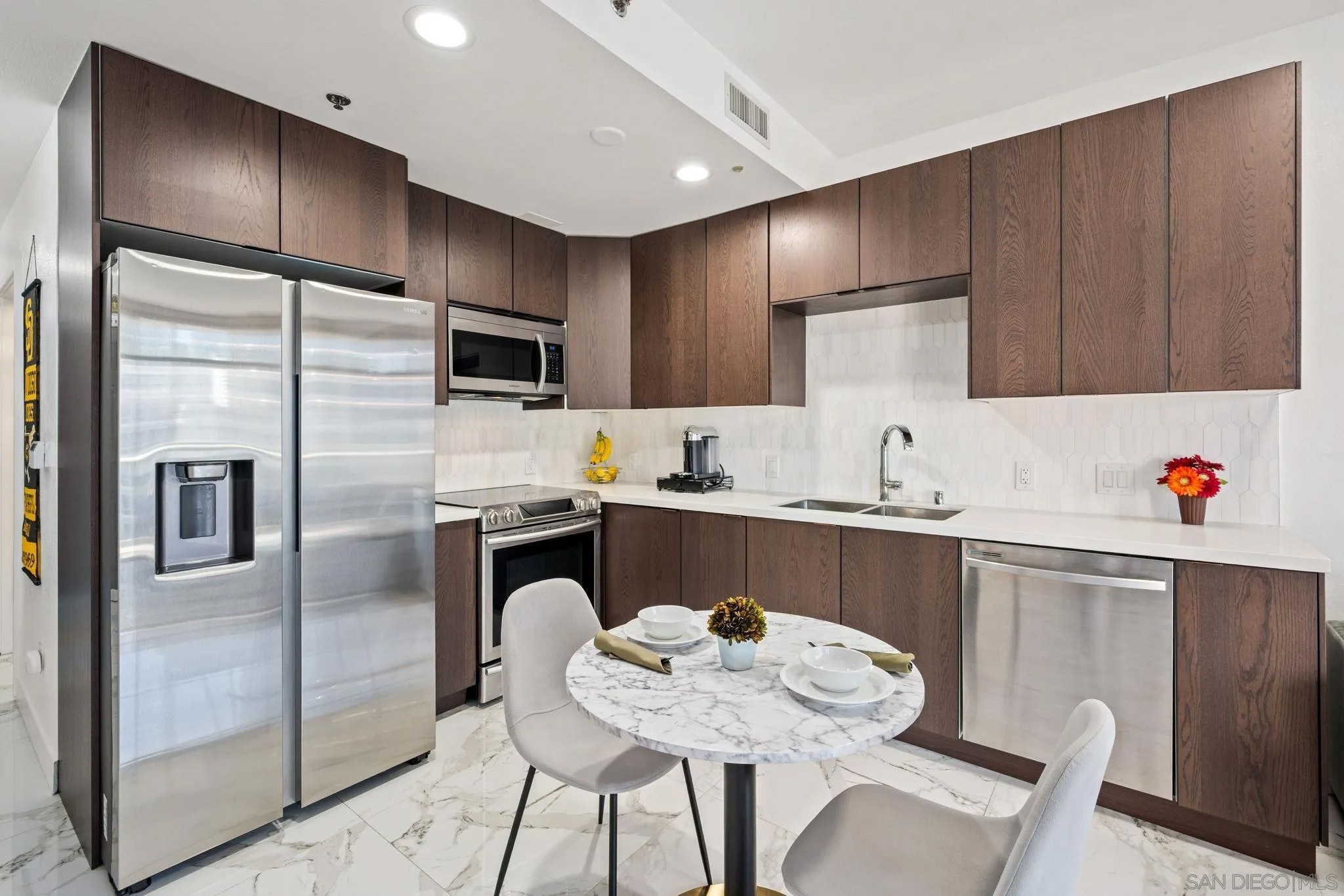 427 9Th Ave 707