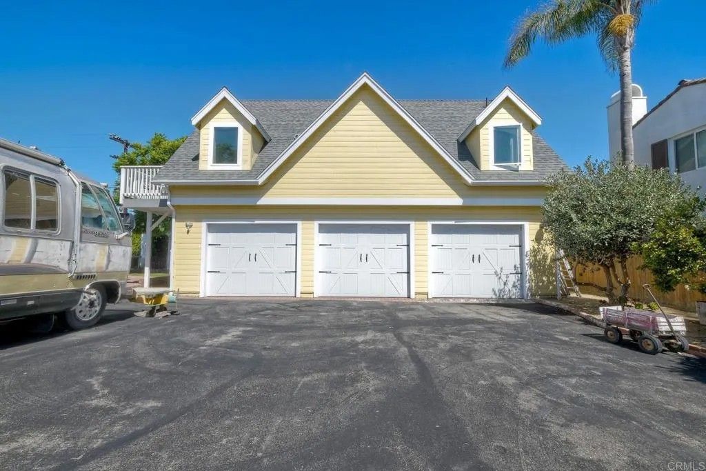 Photo of 624 Laguna Drive, Carlsbad, CA 92008 (MLS # NDP2509279)