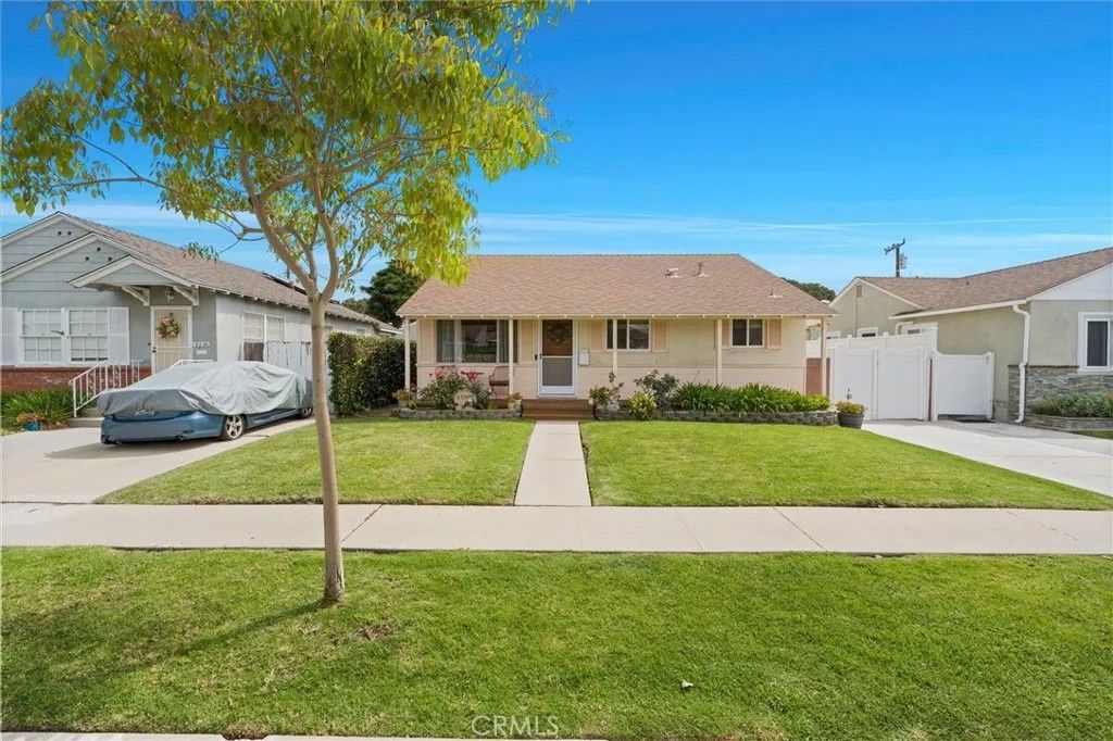 Photo of 15302 Gerkin Ave, Lawndale, CA 90260 (MLS # PV26064846)