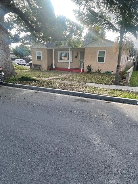 Photo of 6755 Harbor Ave, Long Beach, CA 90805 (MLS # PW26035830)