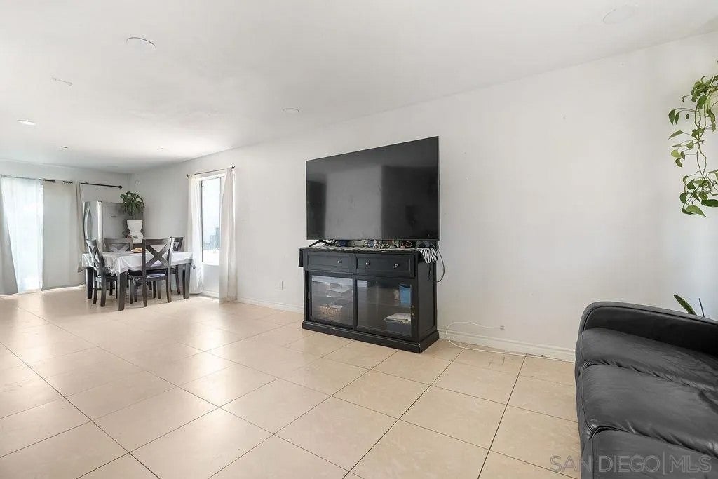 8166 Paradise Valley Ct.