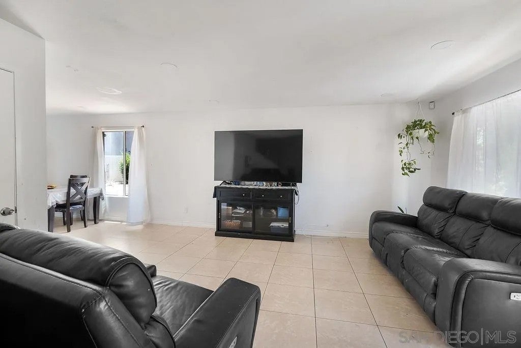 Photo of 8166 Paradise Valley Ct, Spring Valley, CA 91977 (MLS # 260016646)