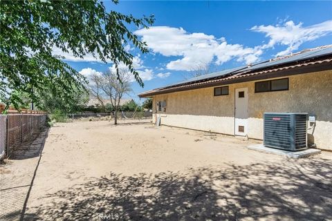 Tiny photo for 13114 Choco Rd, Apple Valley, CA 92308 (MLS # HD25247273)
