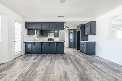 Tiny photo for 13114 Choco Rd, Apple Valley, CA 92308 (MLS # HD25247273)