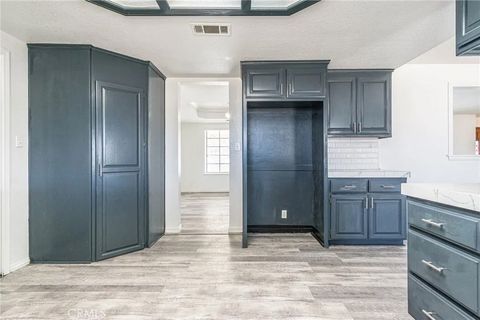 Tiny photo for 13114 Choco Rd, Apple Valley, CA 92308 (MLS # HD25247273)