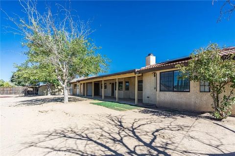 Tiny photo for 13114 Choco Rd, Apple Valley, CA 92308 (MLS # HD25247273)