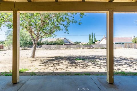 Tiny photo for 13114 Choco Rd, Apple Valley, CA 92308 (MLS # HD25247273)
