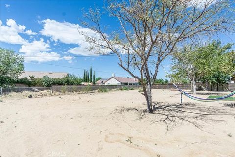 Tiny photo for 13114 Choco Rd, Apple Valley, CA 92308 (MLS # HD25247273)