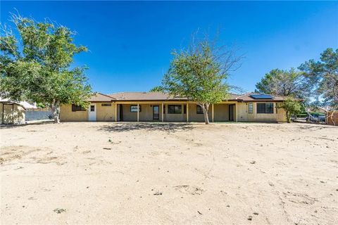 Tiny photo for 13114 Choco Rd, Apple Valley, CA 92308 (MLS # HD25247273)