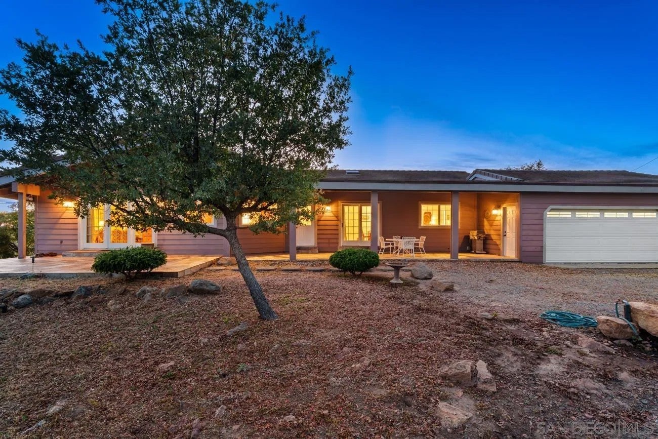 4430 Deer Lake Park