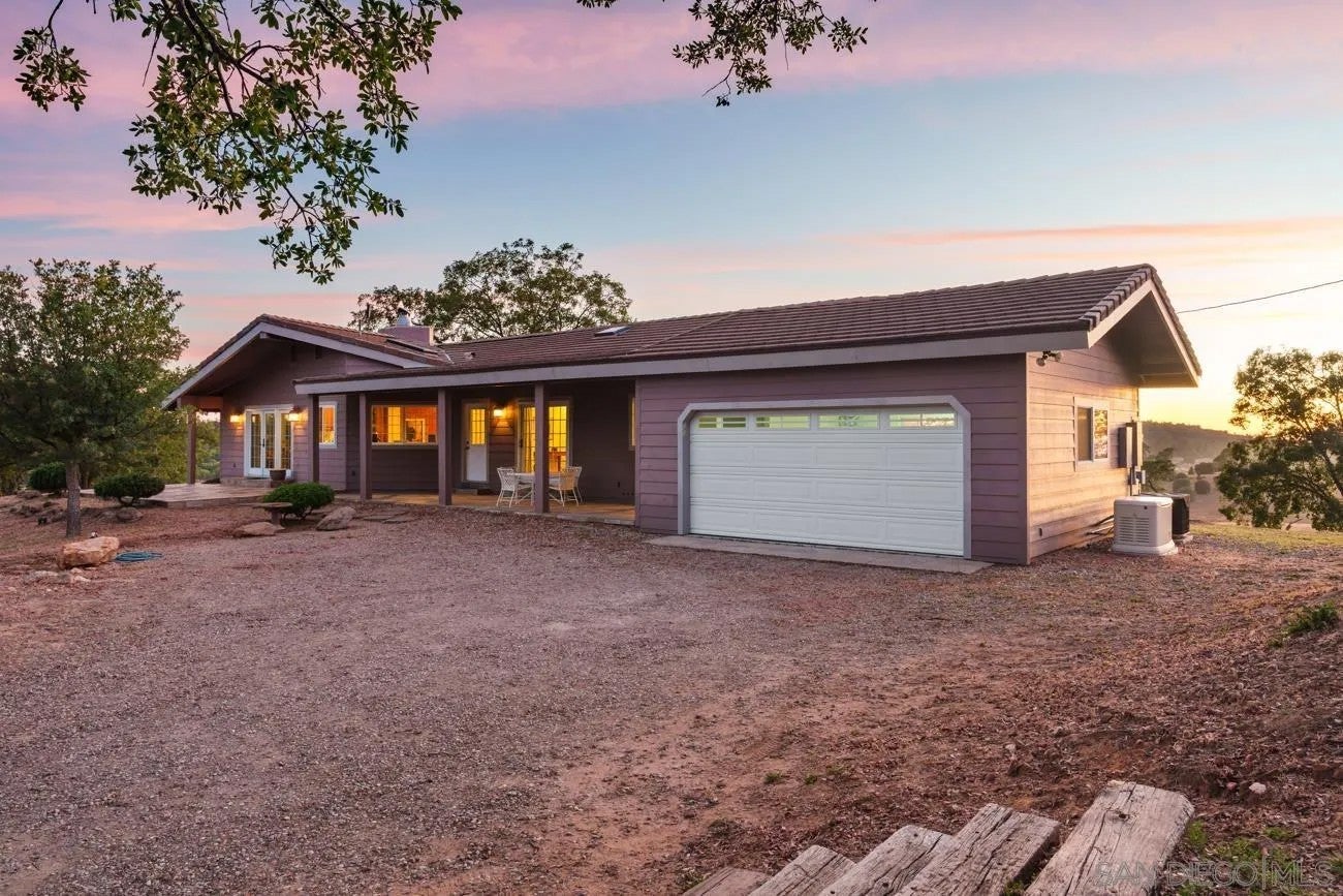 4430 Deer Lake Park