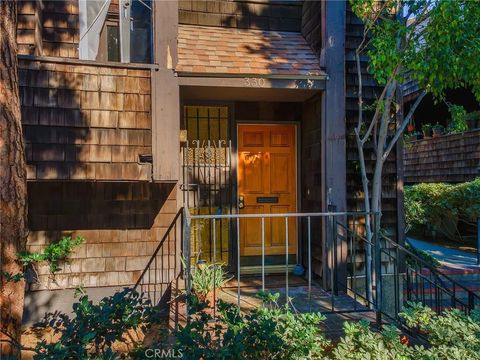 Photo of 330 N 5th Street, Burbank, CA 91501 (MLS # BB26007399)