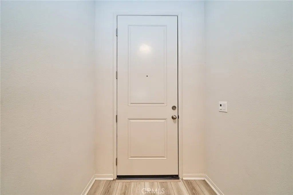 1672 Cayton